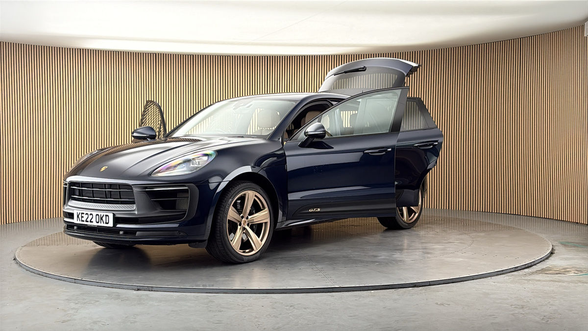 More views of Porsche Macan