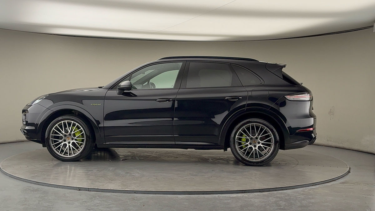 More views of Porsche Cayenne