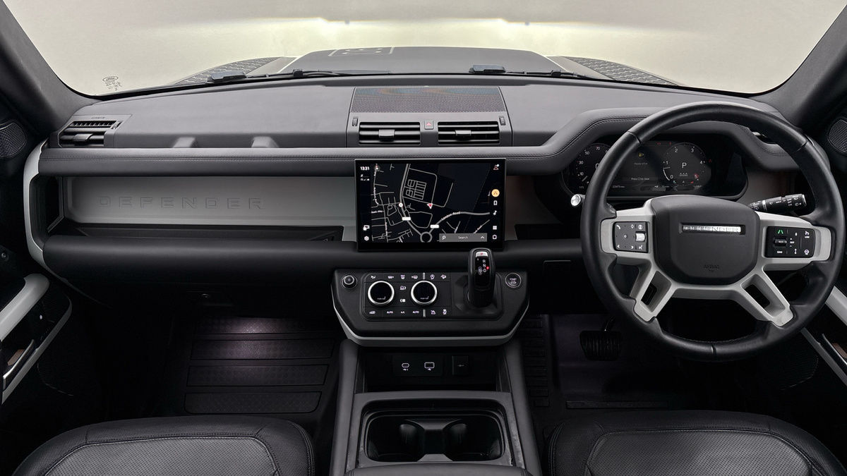 Land Rover Defender 90 Image 12