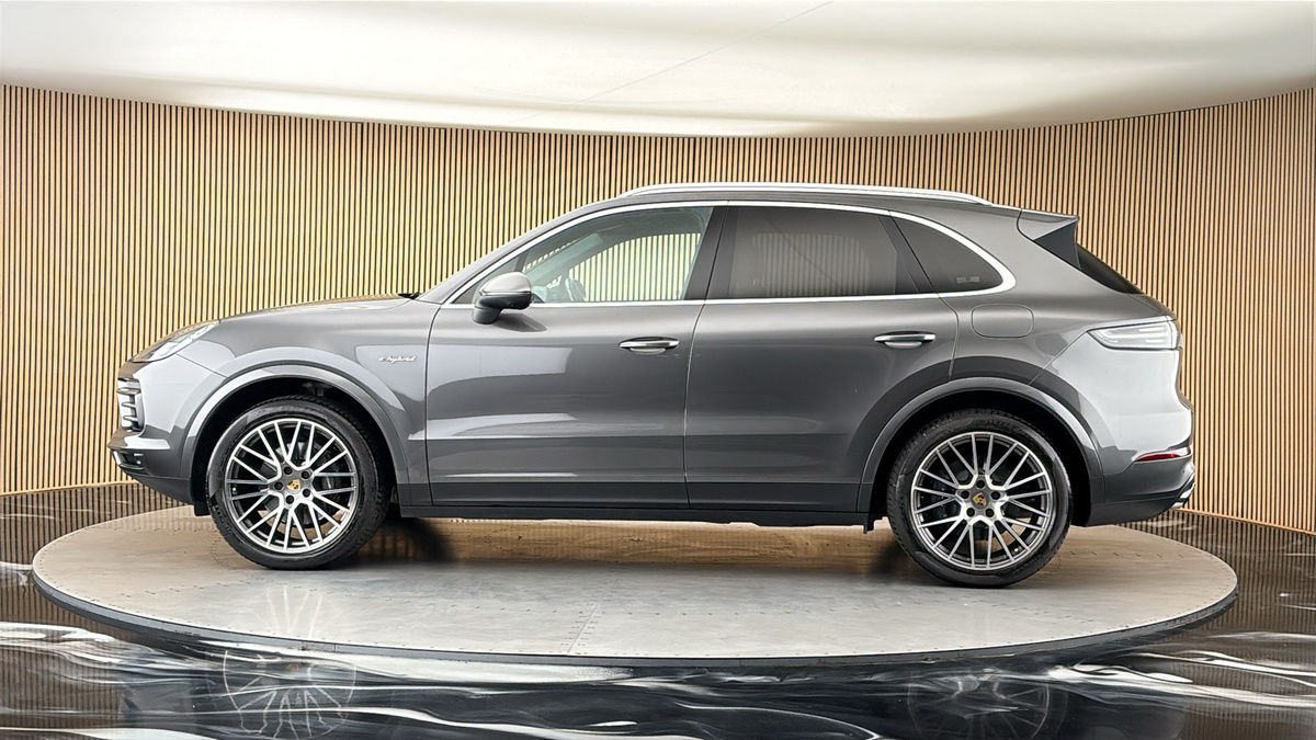 More views of Porsche Cayenne