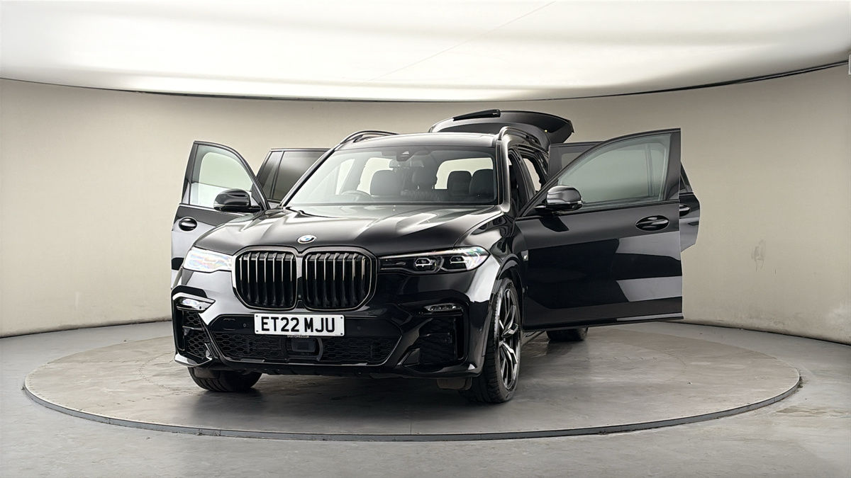 More views of BMW X7