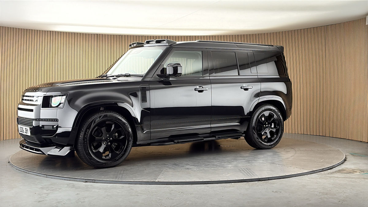 More views of Land Rover Defender 110