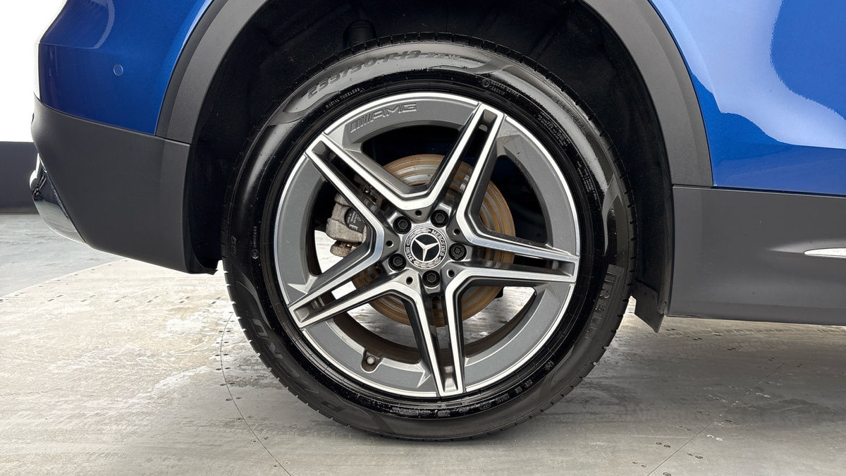 Mercedes-Benz GLB Image 10