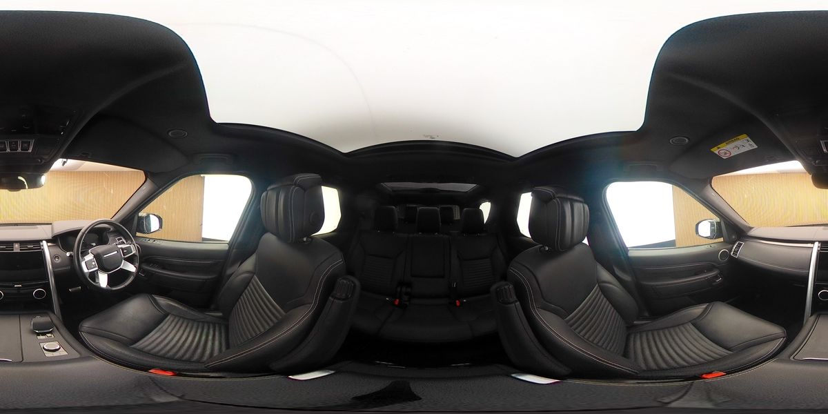 More views of Land Rover Discovery