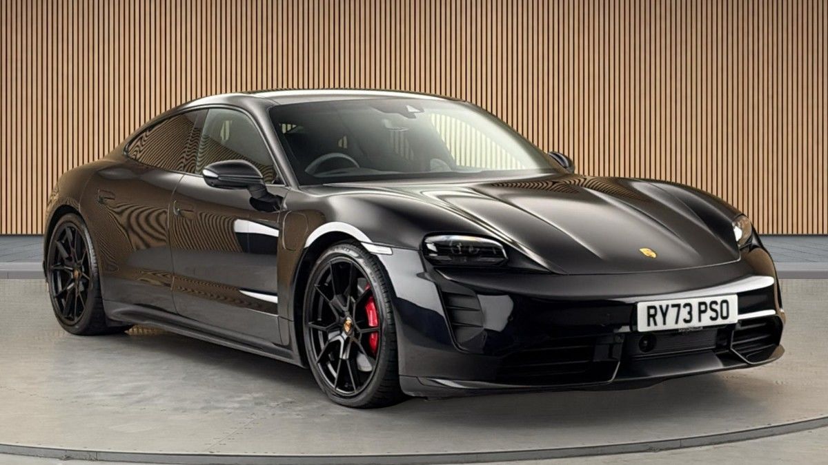 Porsche Taycan Sticky Header Image