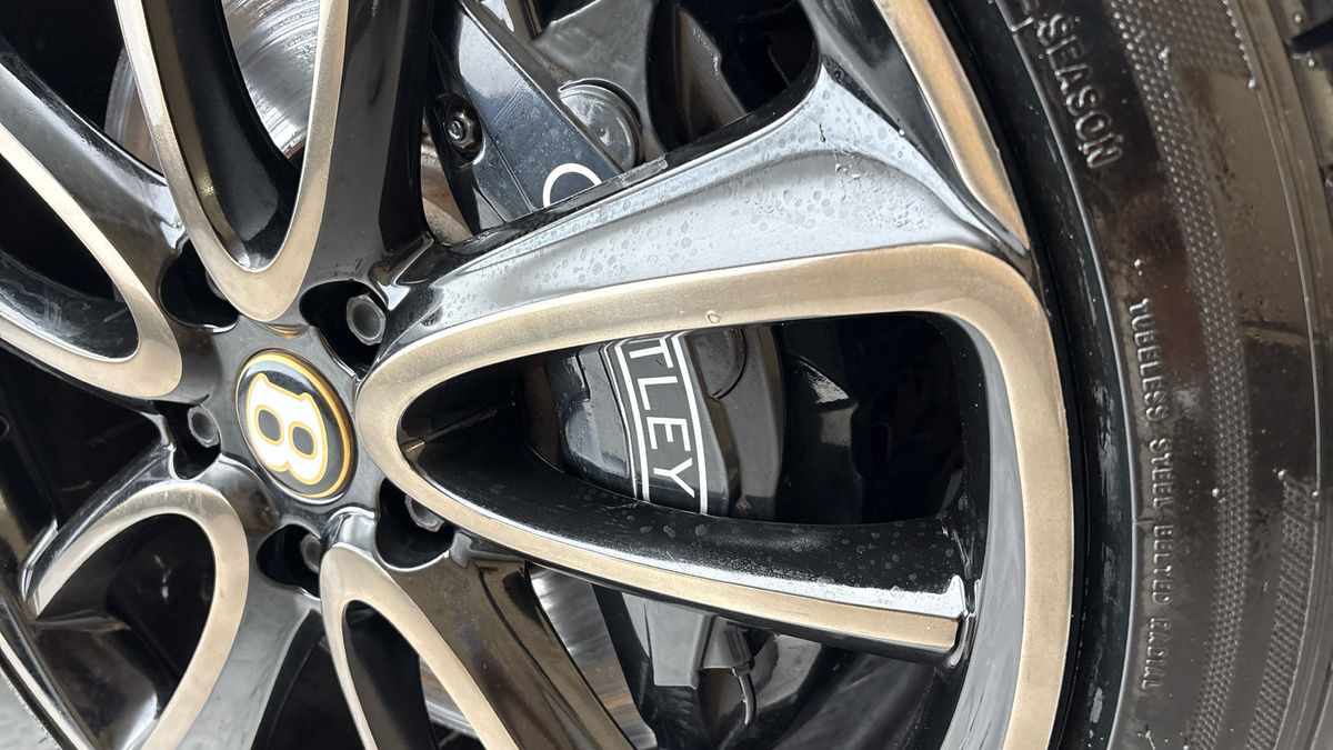 Bentley Continental Image 29