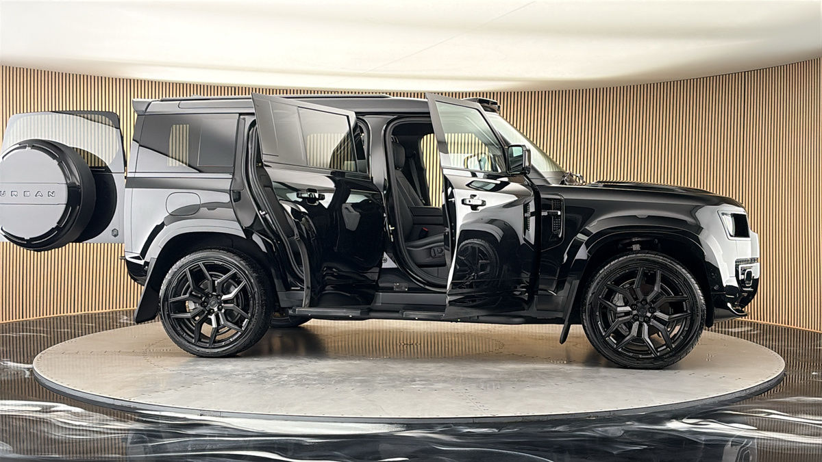 More views of Land Rover Defender 110