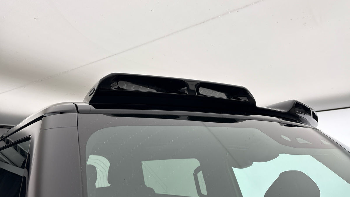 Land Rover Defender 90 Urban Image 29