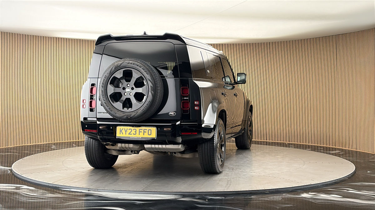 More views of Land Rover Defender 110
