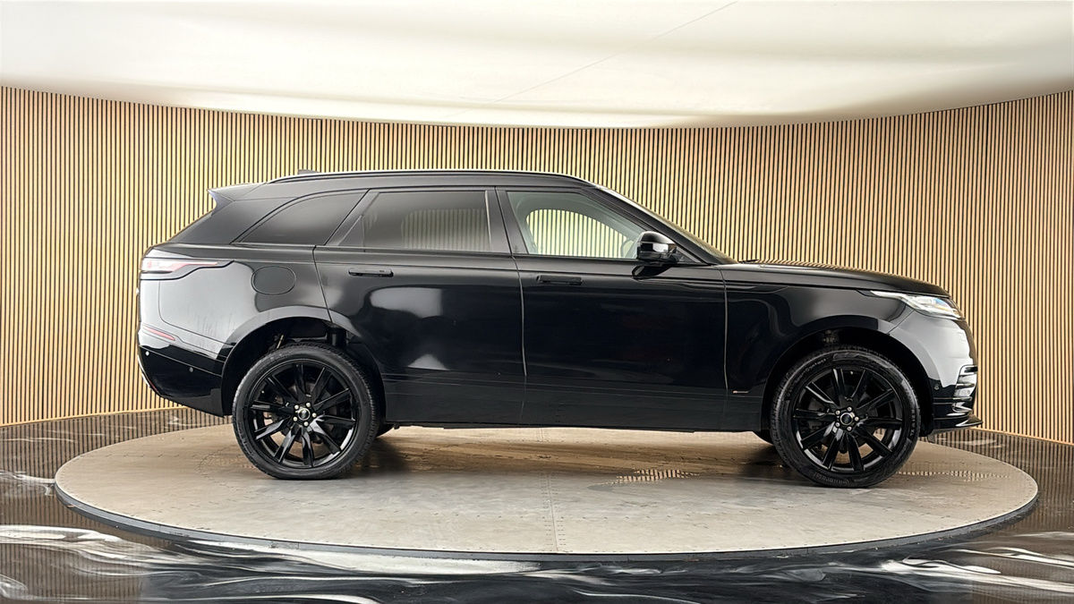 Land Rover Range Rover Velar Image 16