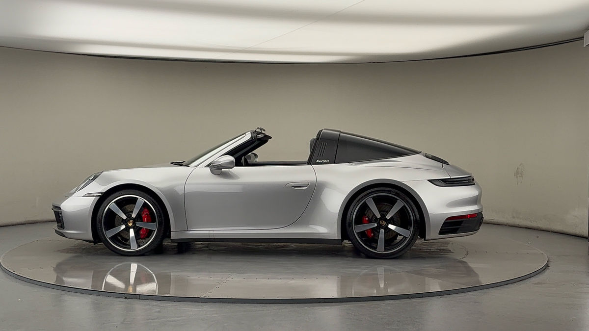 More views of Porsche 911