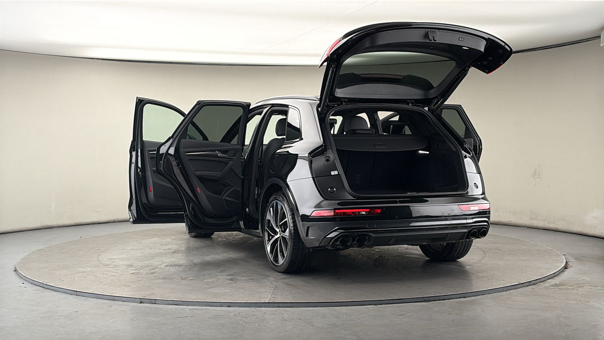 More views of Audi SQ5