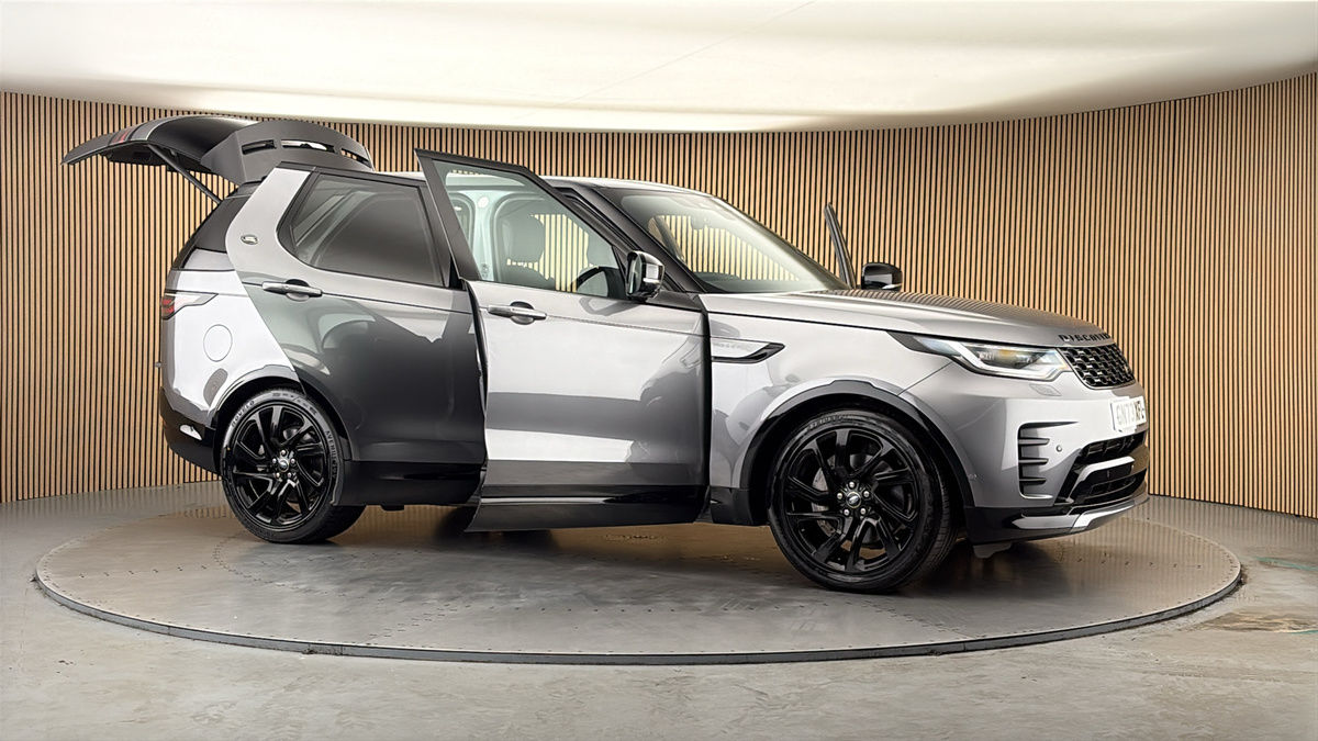 More views of Land Rover Discovery