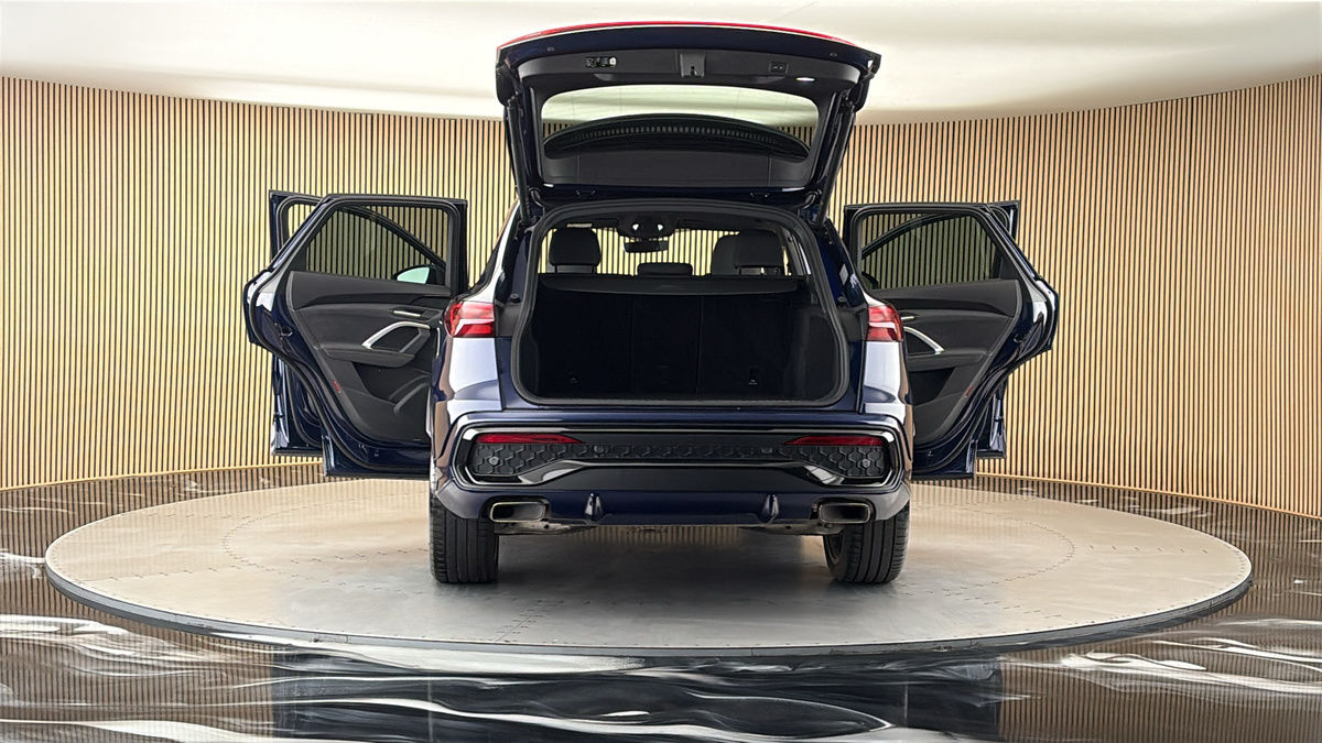 More views of Audi Q5