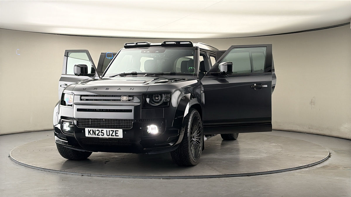 More views of Land Rover Defender 110