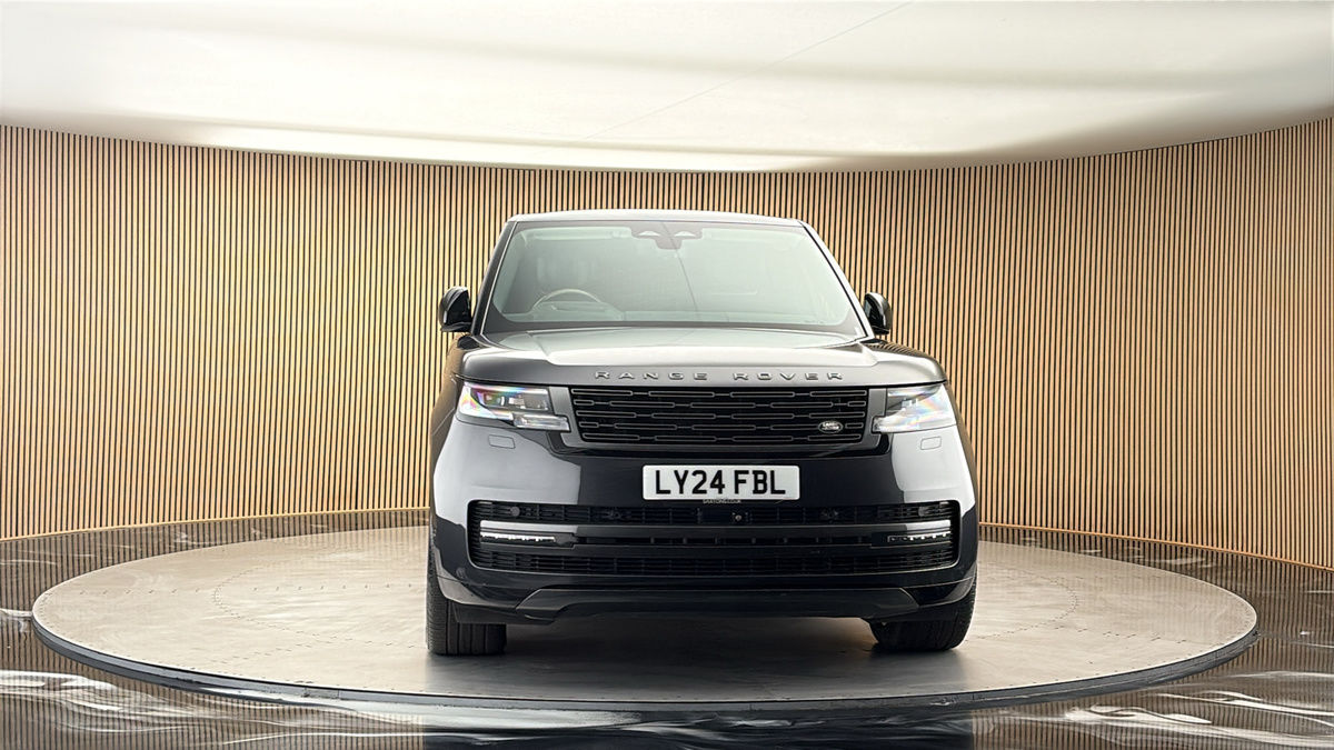 More views of Land Rover Range Rover