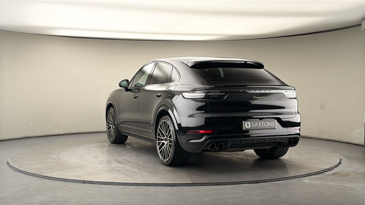 More views of Porsche Cayenne