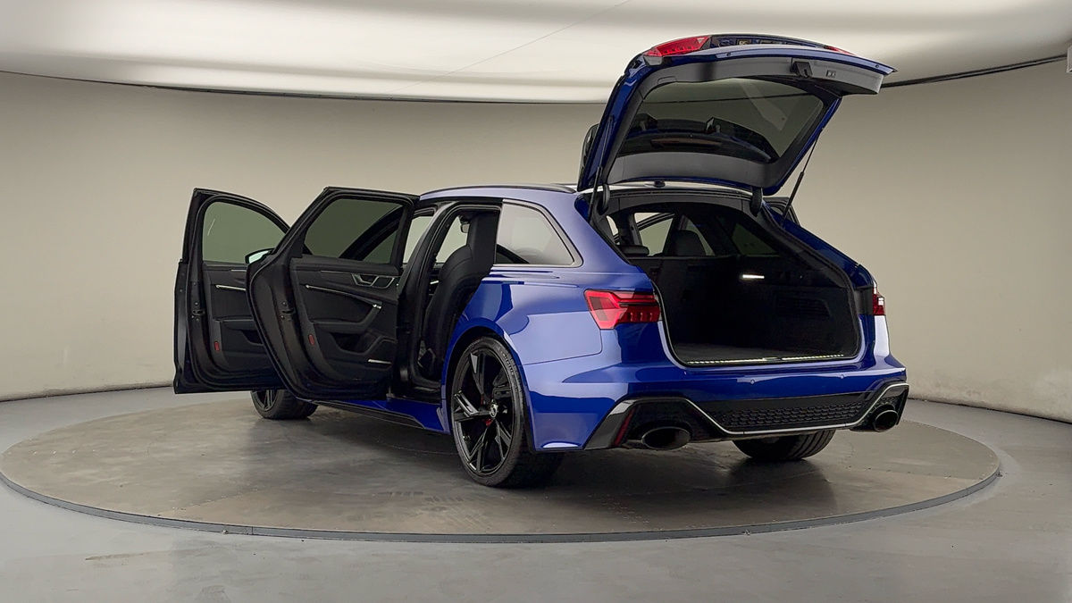 Audi RS6 Avant Image 23