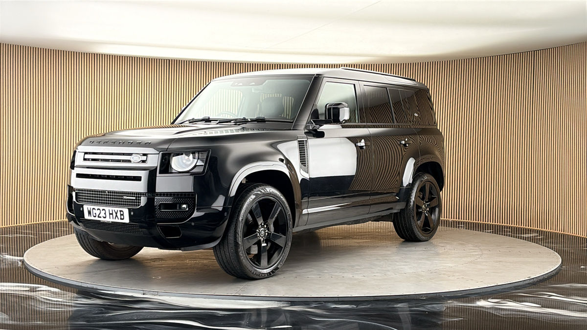 More views of Land Rover Defender 110