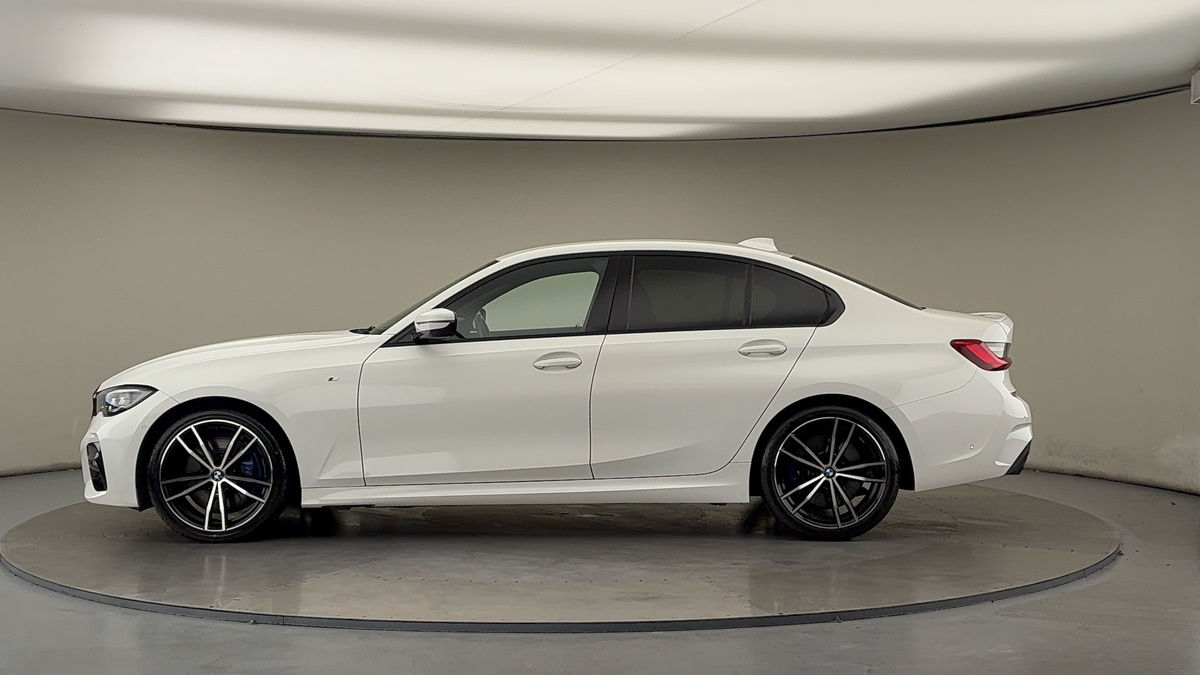 BMW 3 Series Image 15