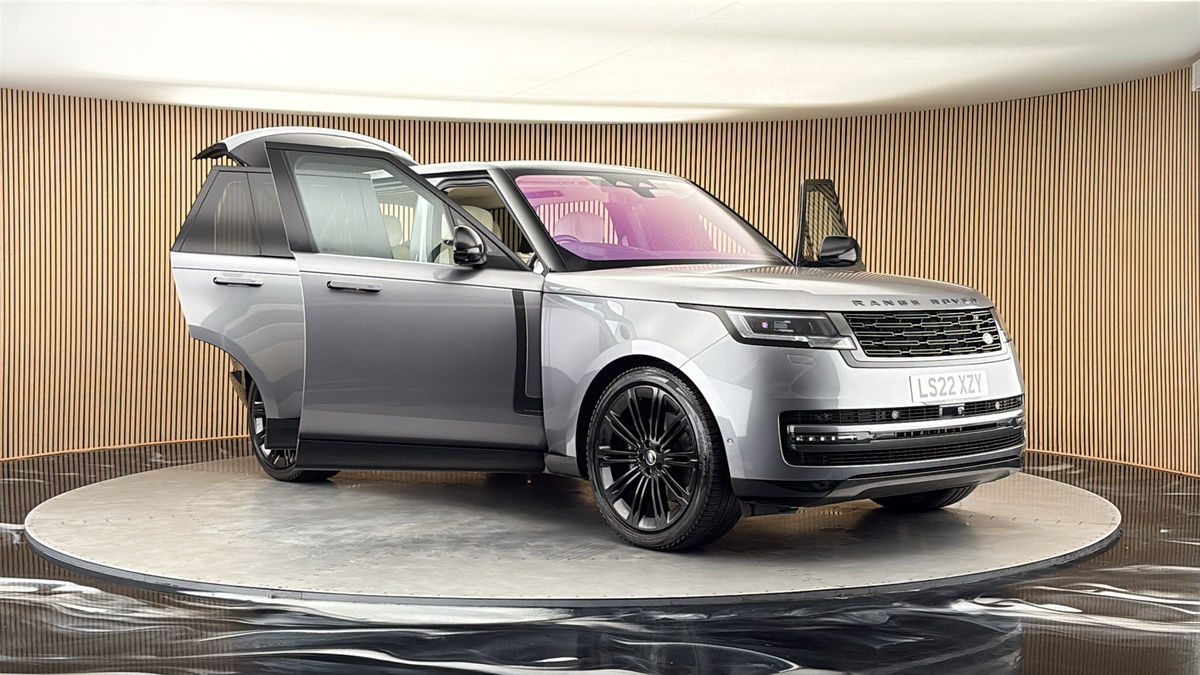 More views of Land Rover Range Rover