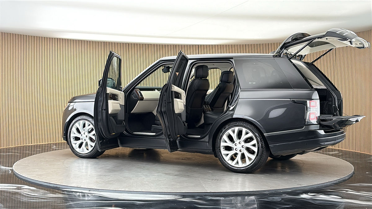 More views of Land Rover Range Rover