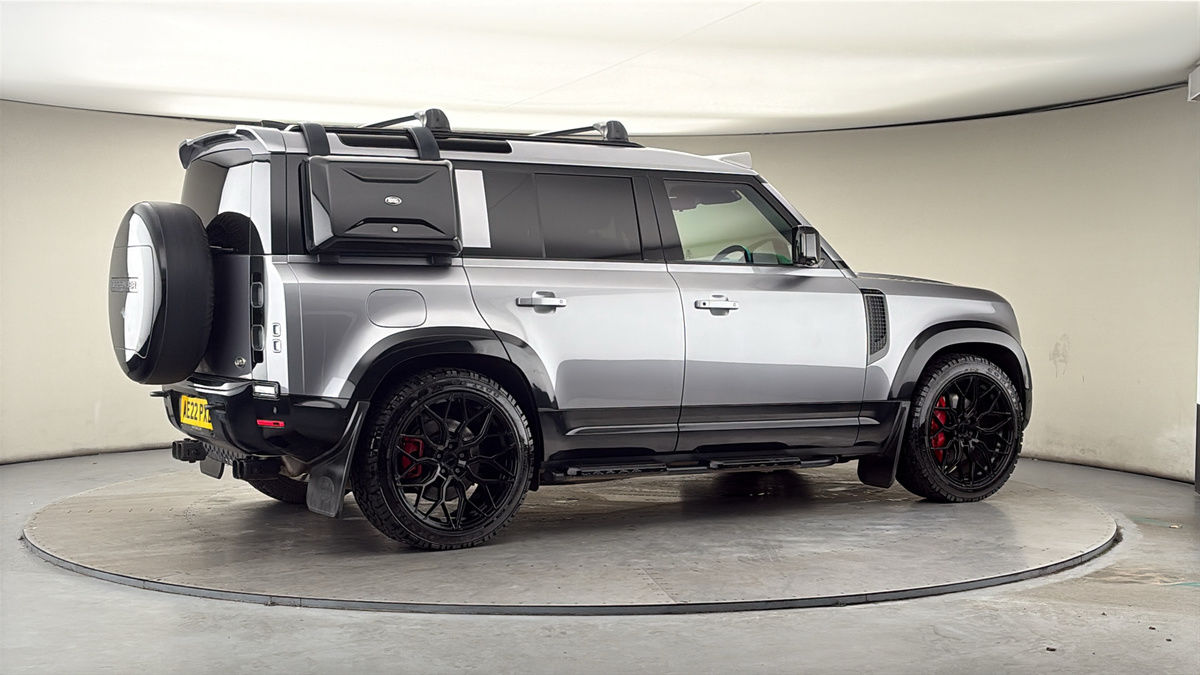 More views of Land Rover Defender 110