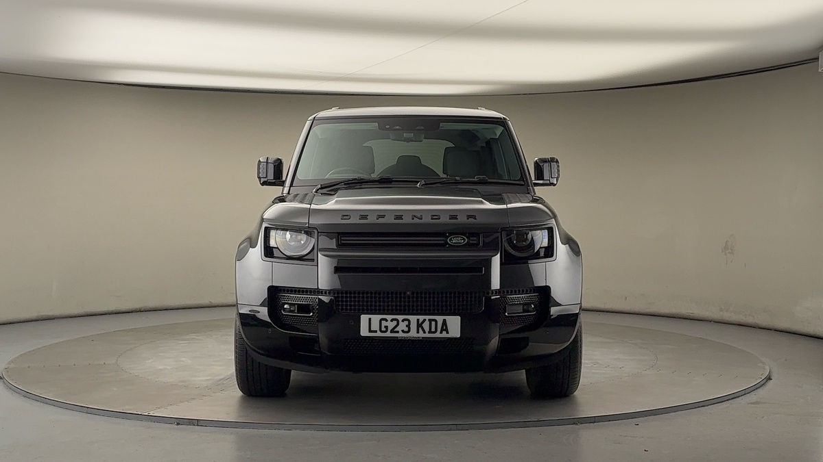 Land Rover Defender 110 Image 3