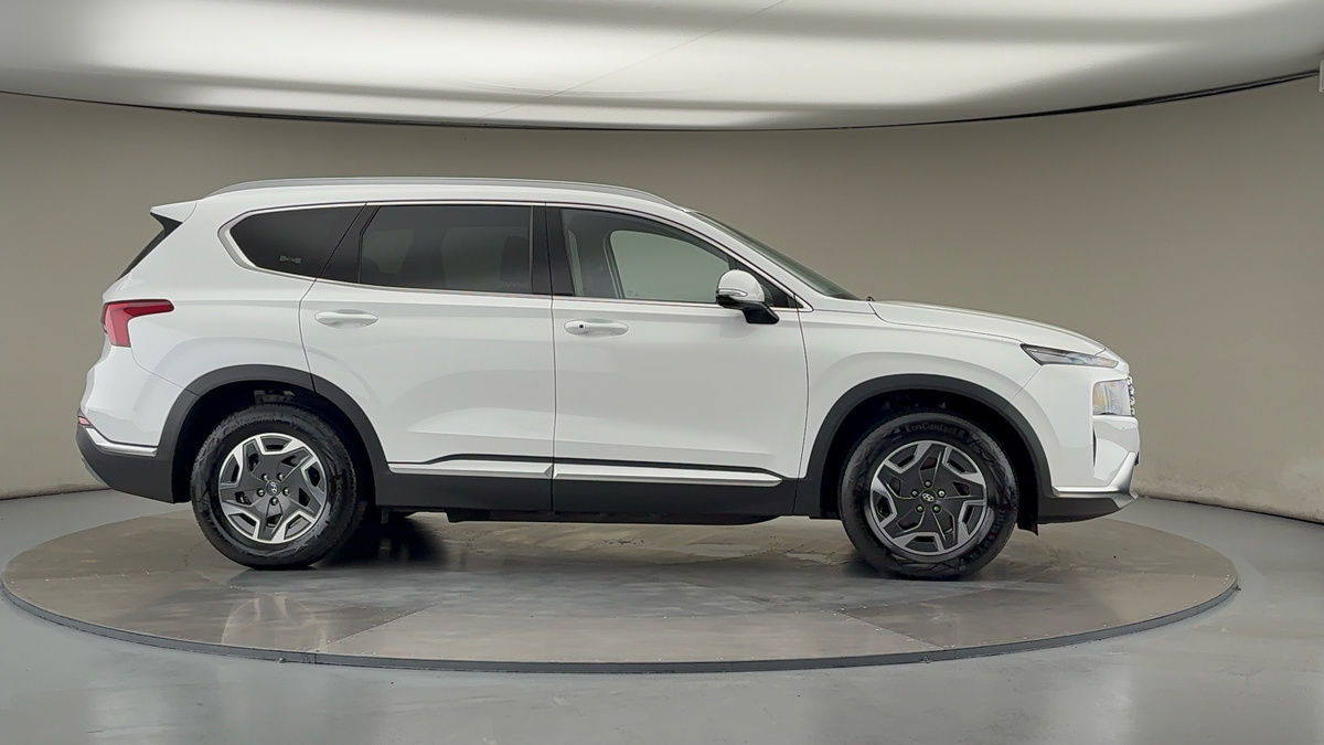 More views of Hyundai Santa Fe
