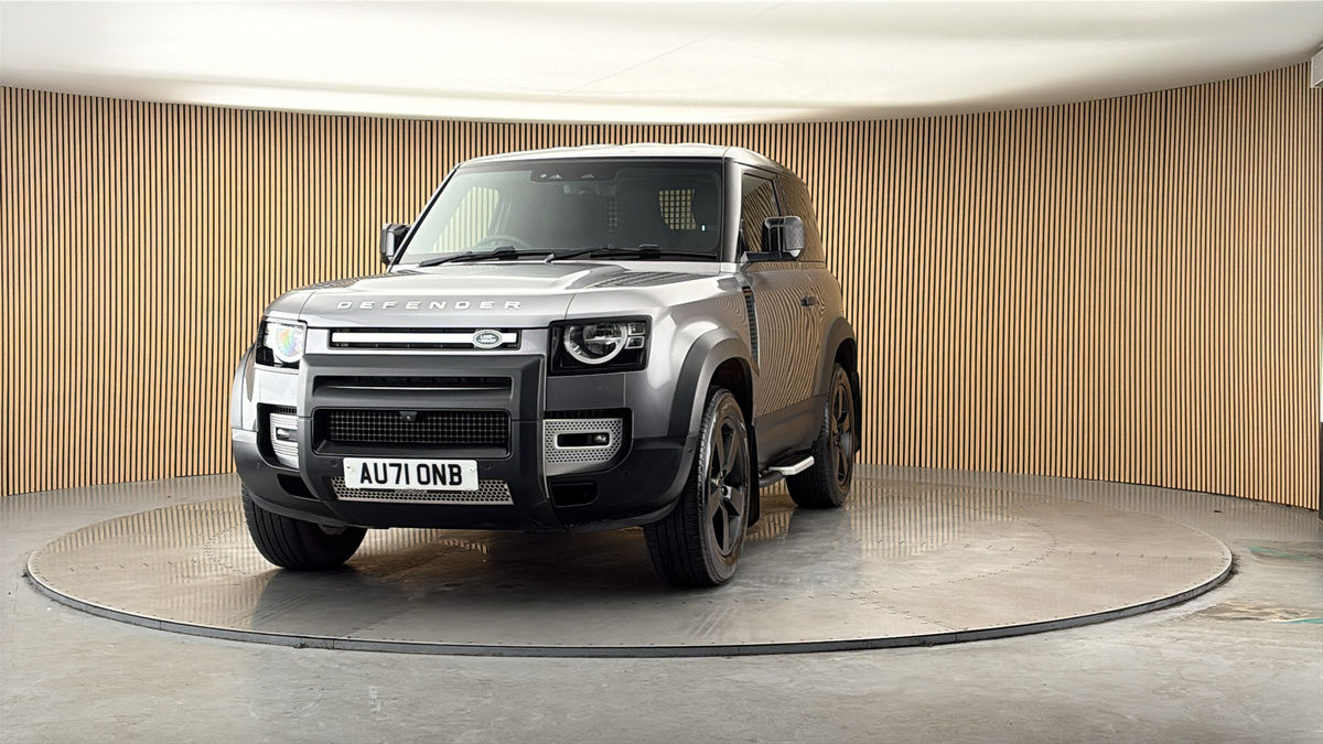 More views of Land Rover Defender 90