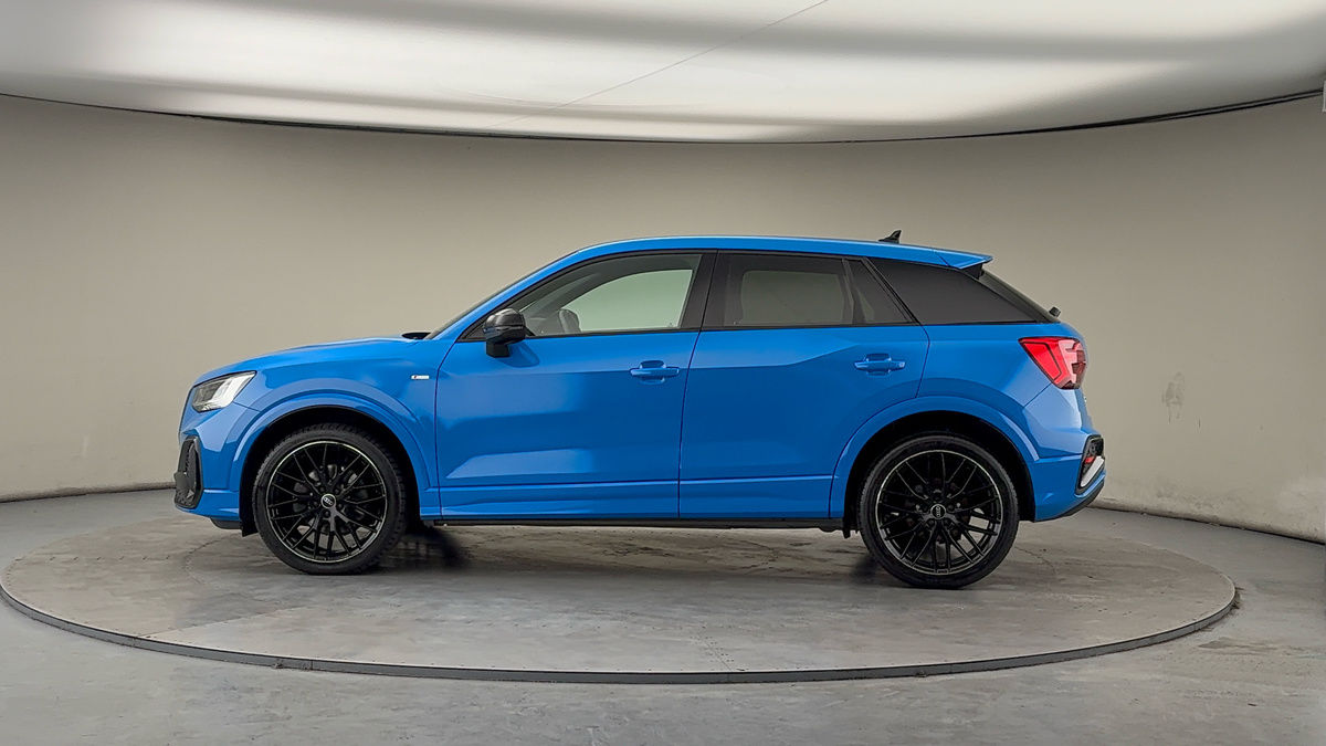 More views of Audi Q2