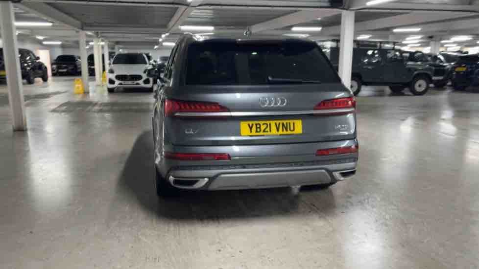 More views of Audi Q7