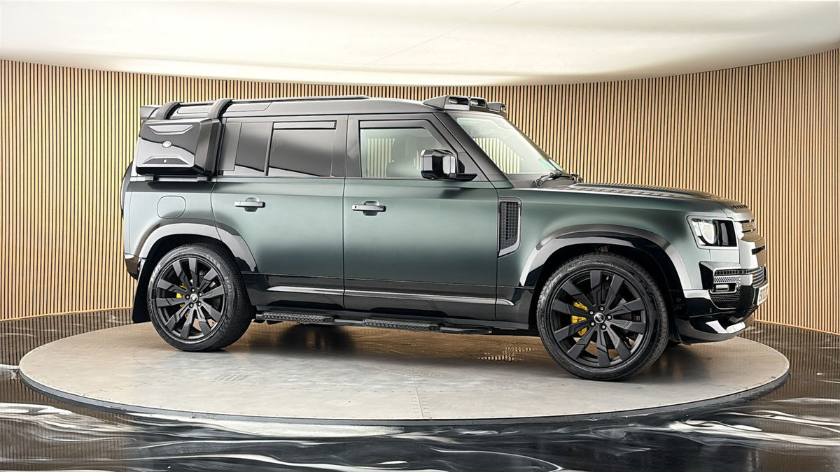 More views of Land Rover Defender 110