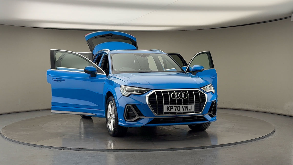 More views of Audi Q3