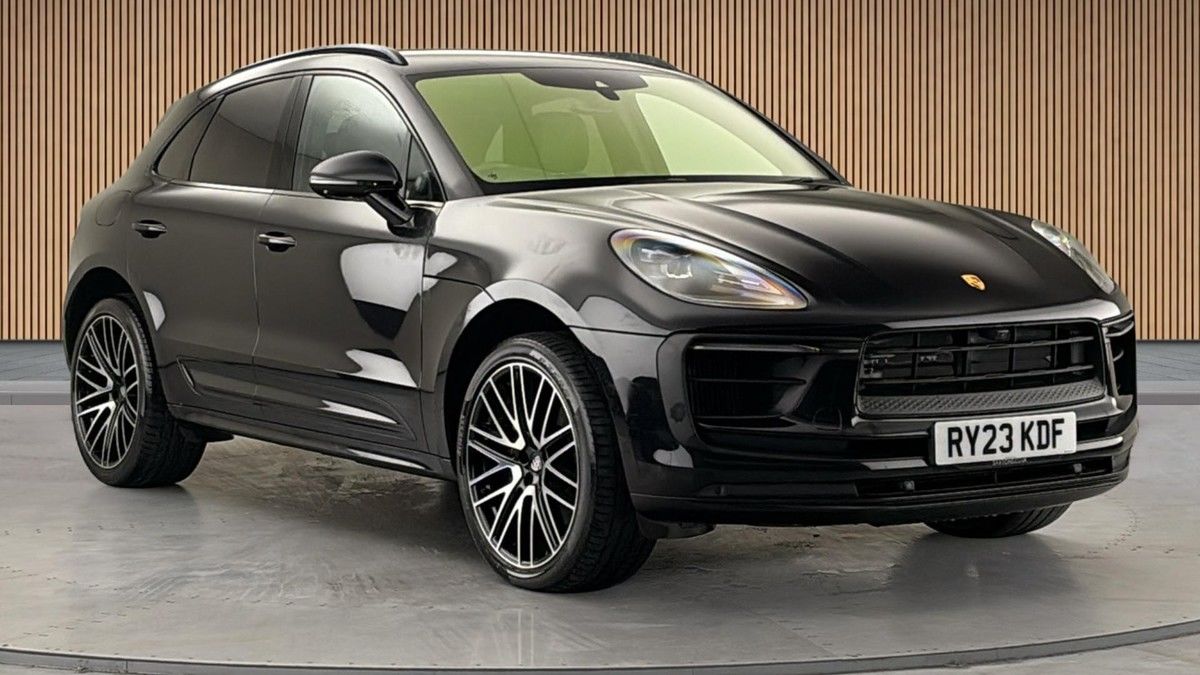 Porsche Macan Sticky Header Image