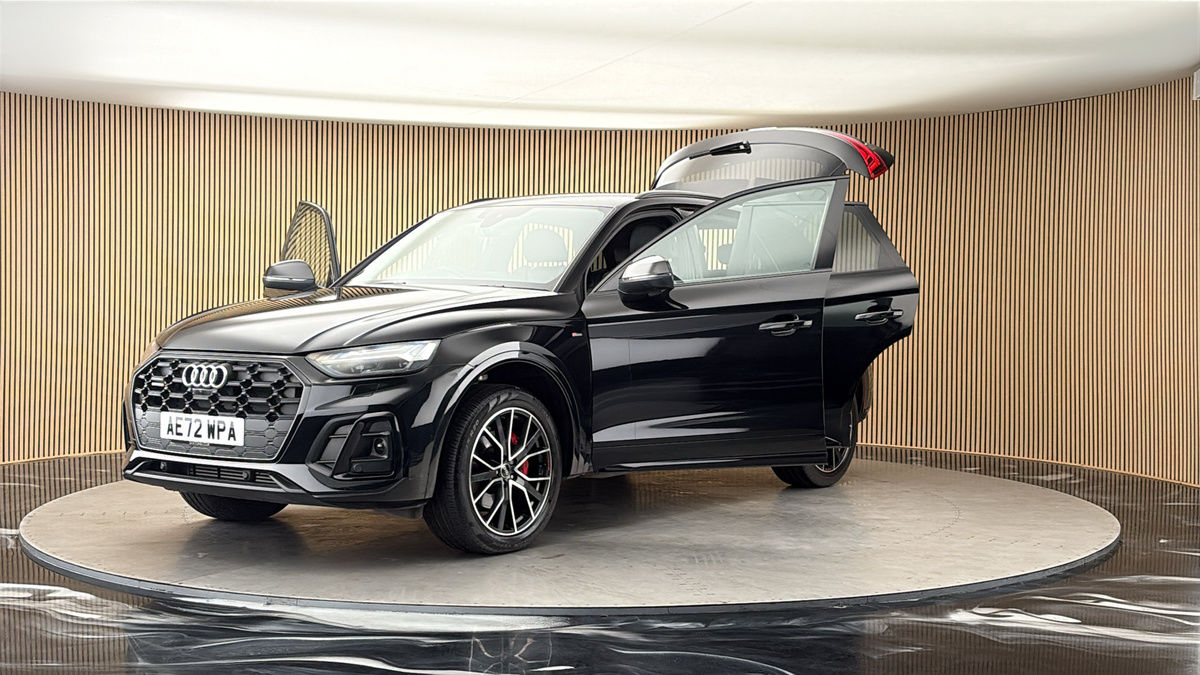 More views of Audi Q5