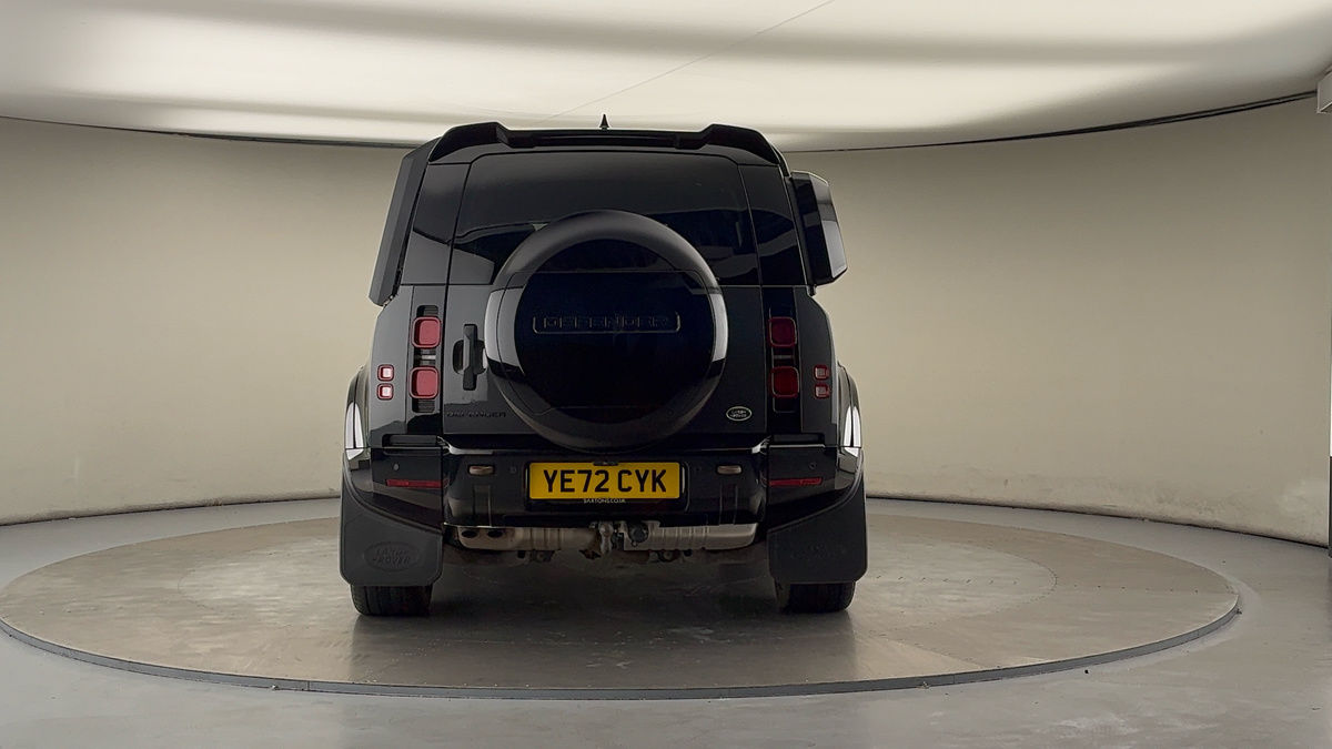 Land Rover Defender 110 Image 8
