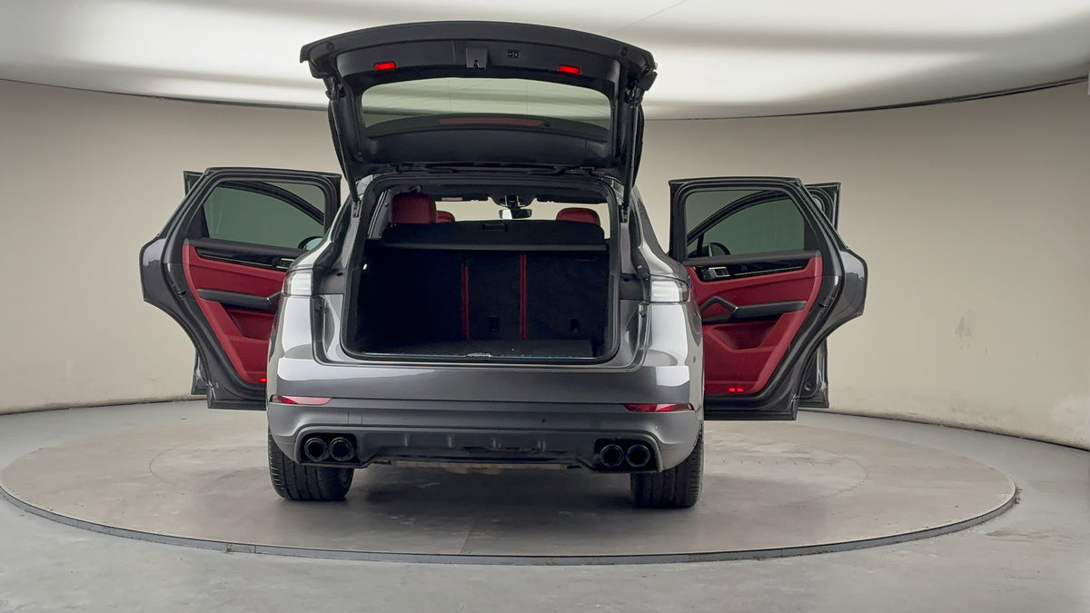 More views of Porsche Cayenne