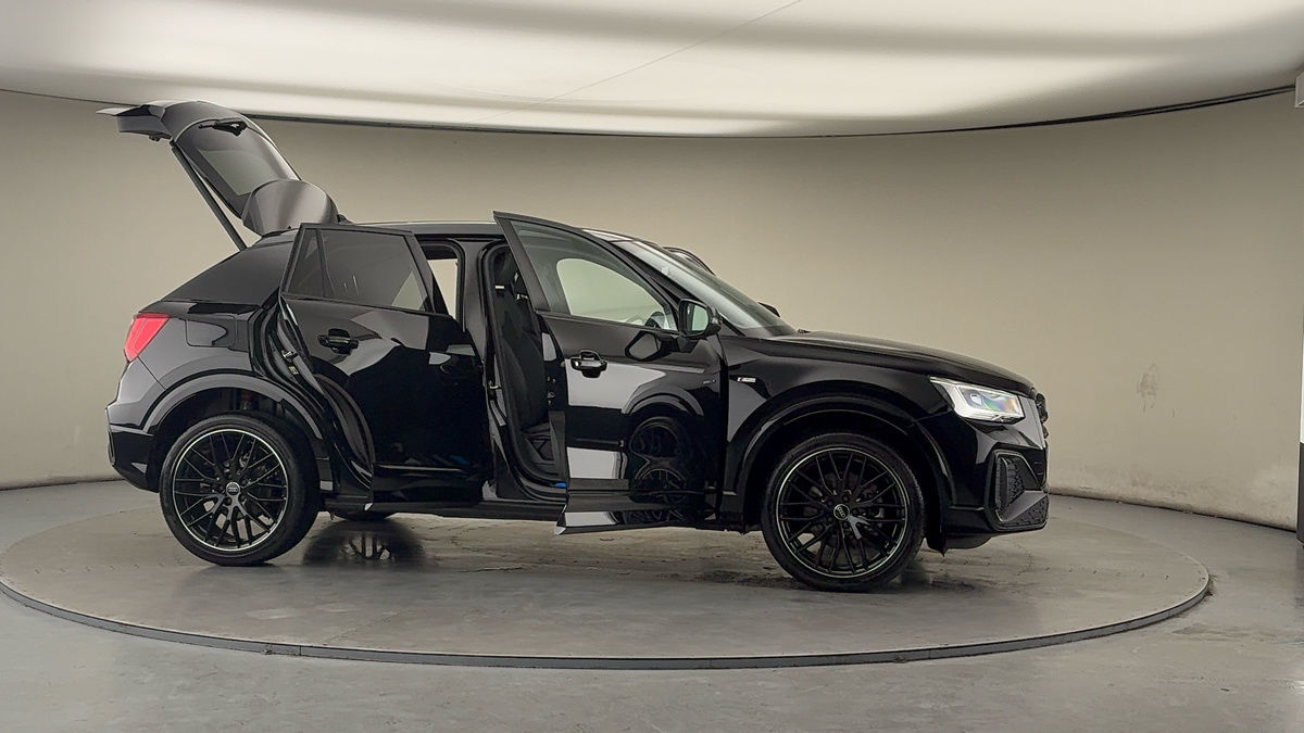 More views of Audi Q2