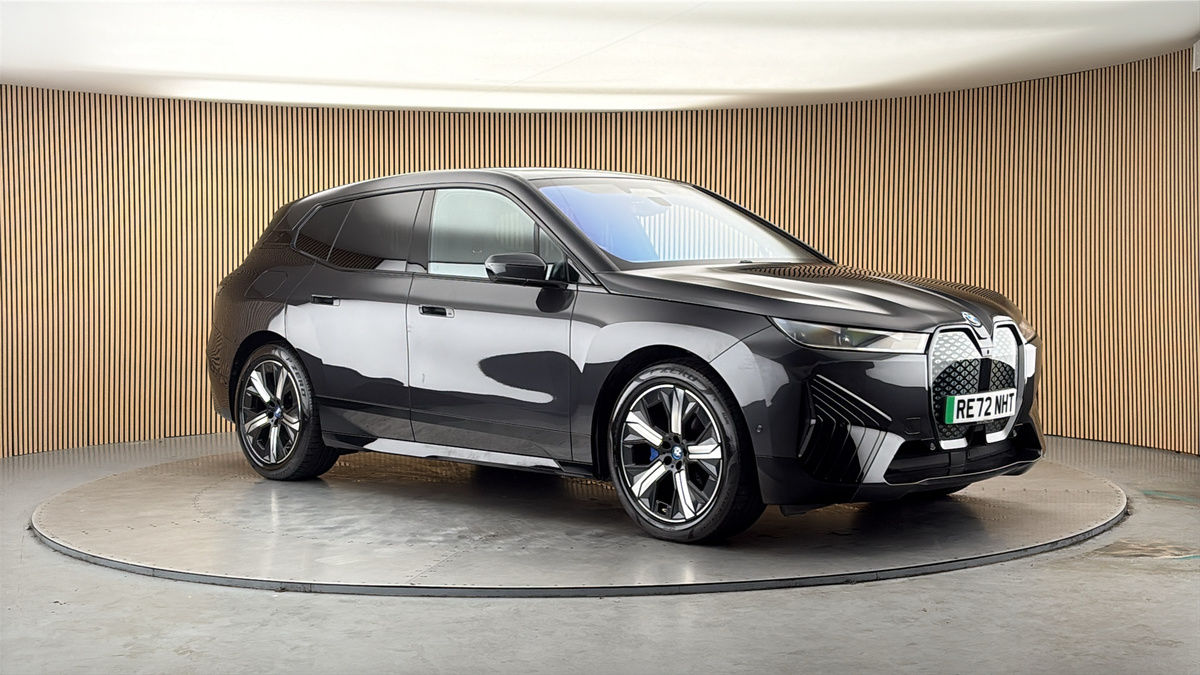 More views of BMW iX