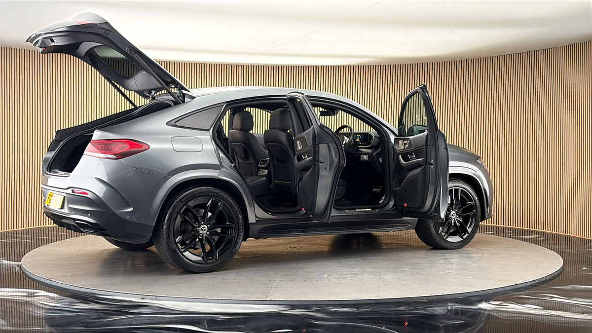 More views of Mercedes-Benz GLE