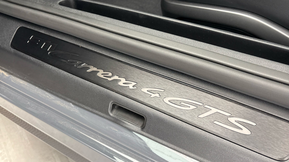 Porsche 911 Image 44