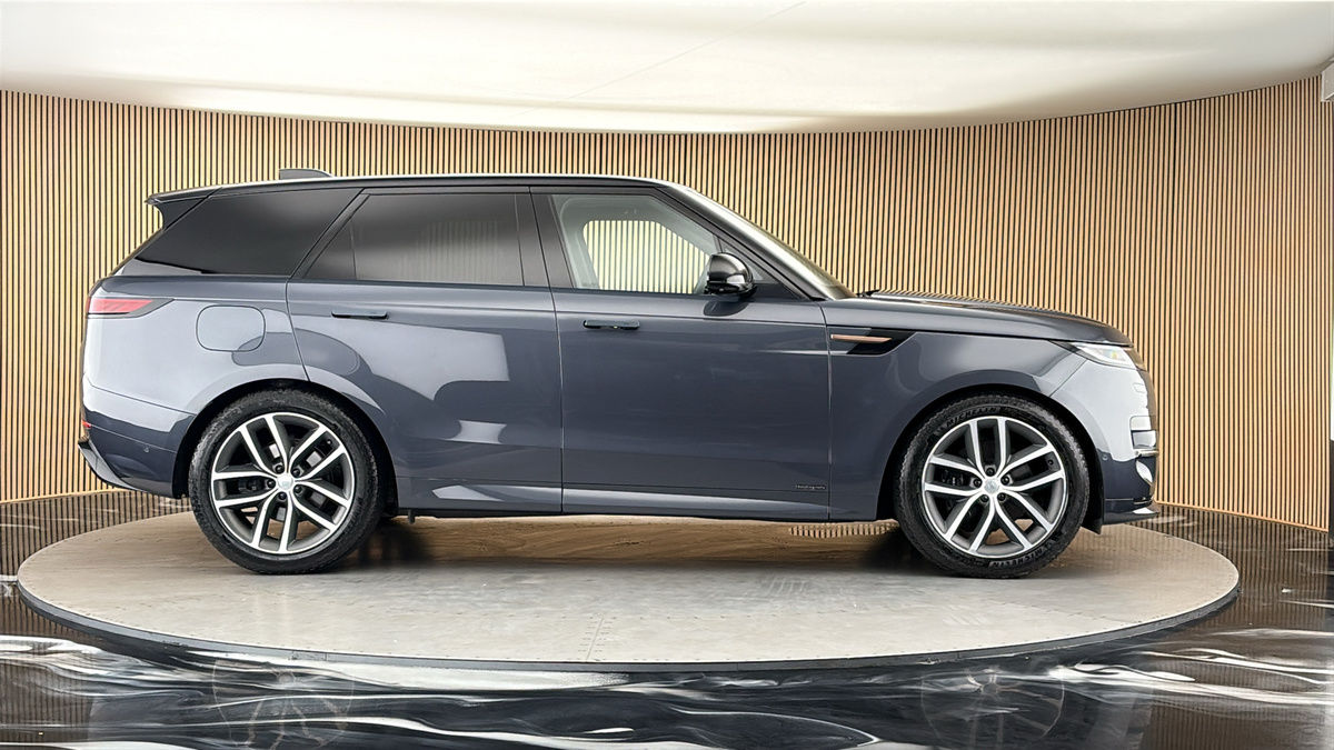 Land Rover Range Rover Sport Image 16