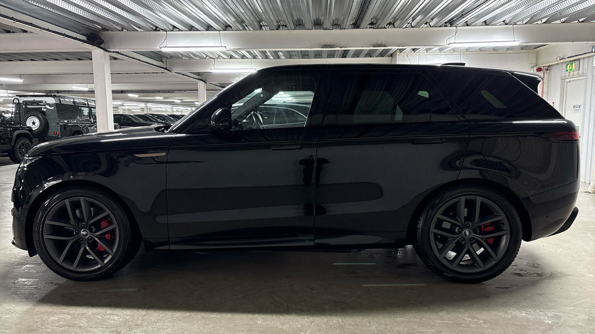 Land Rover Range Rover Sport Image 16