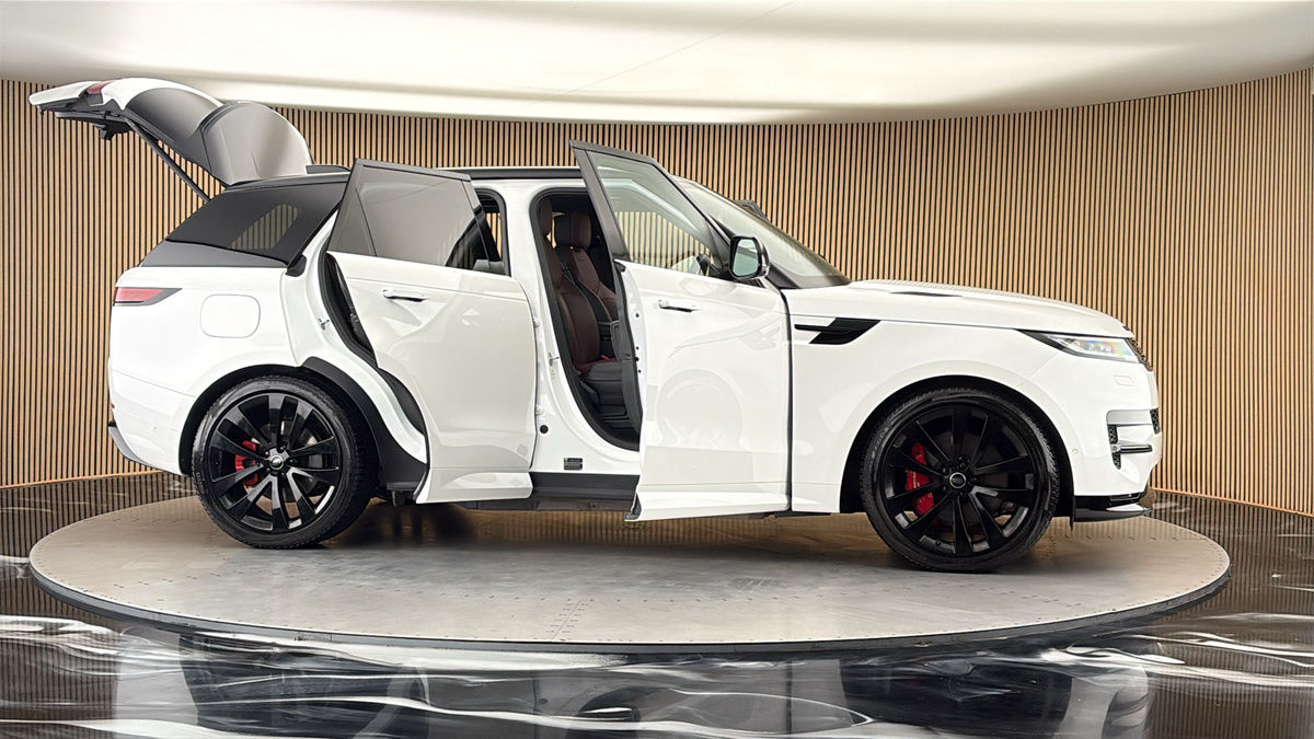 More views of Land Rover Range Rover Sport