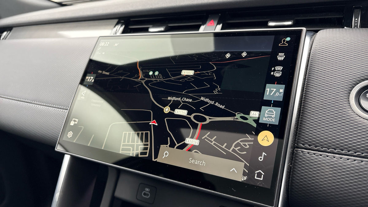 Land Rover Discovery Sport Image 17