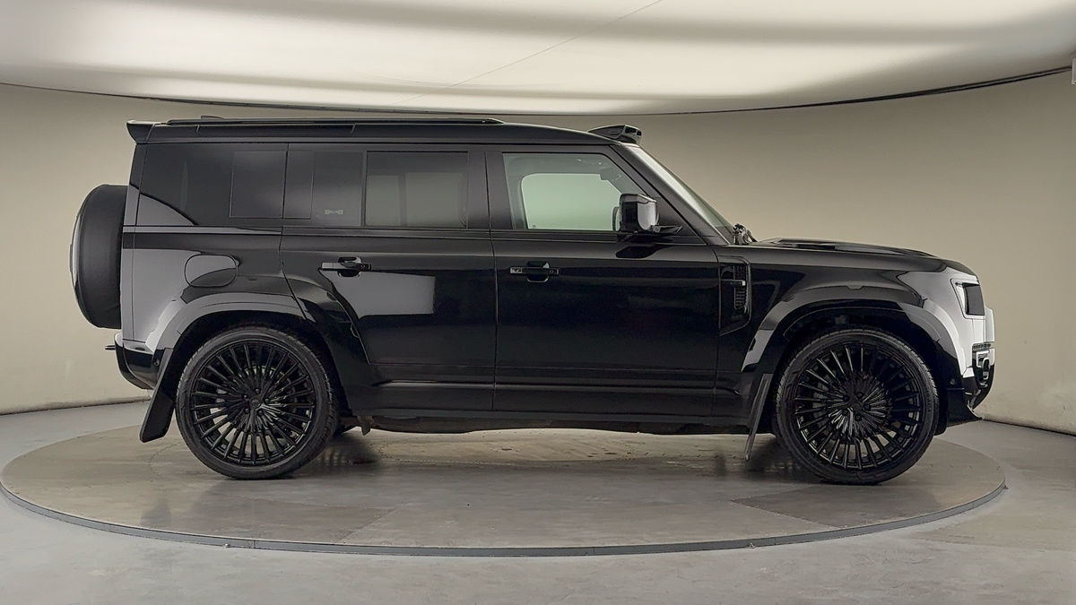 Land Rover Defender 110 Urban Image 16