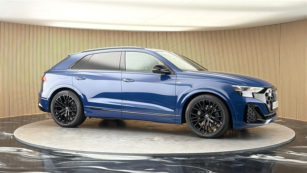 More views of Audi Q8