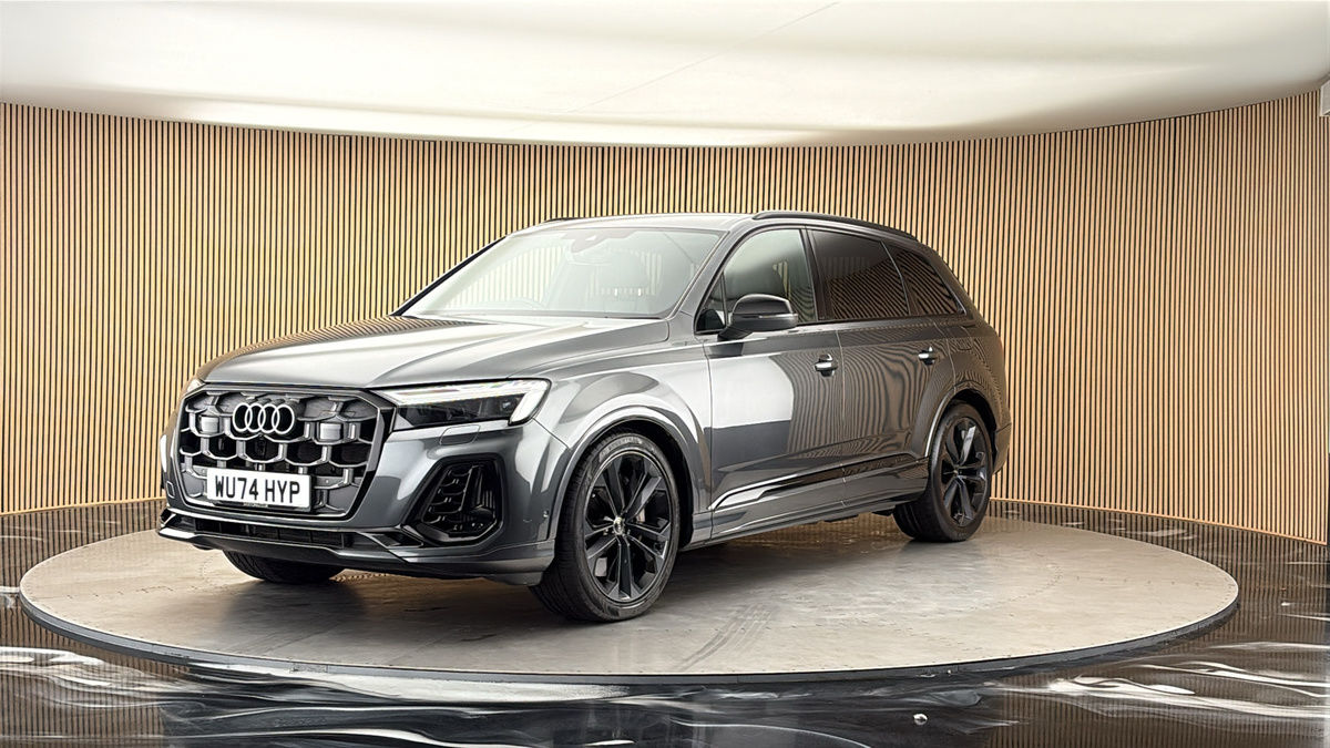 More views of Audi Q7