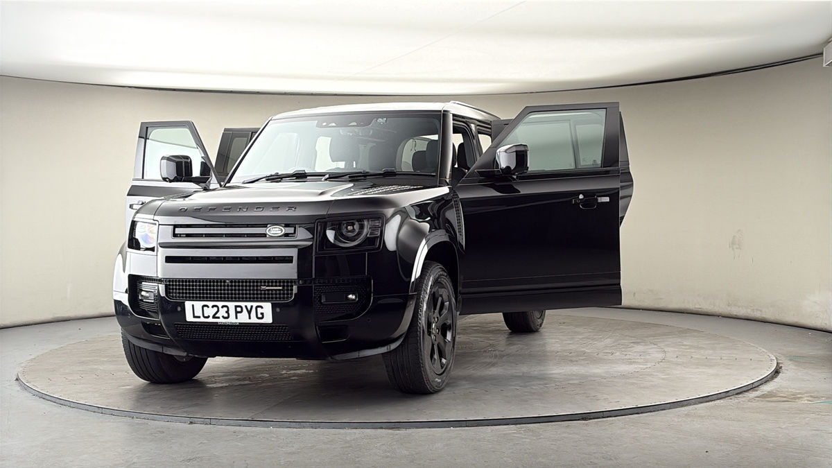 More views of Land Rover Defender 110